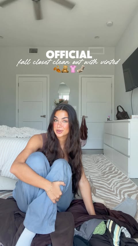 Instagram post by @itzalisachka for Vinted. Caption reads: Follow me on @vinted @ itzalisachka and start....