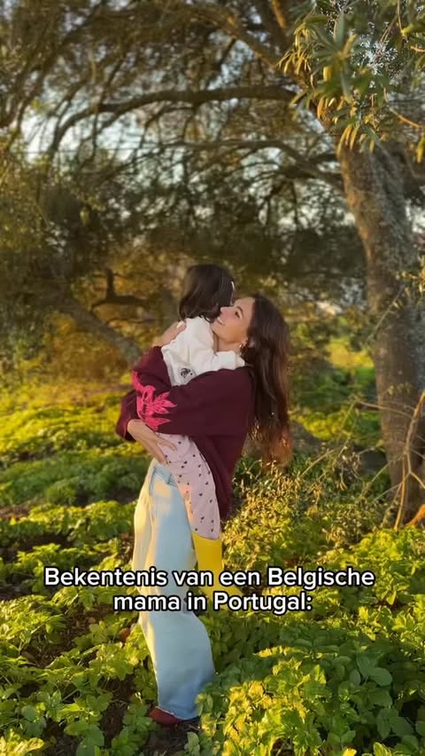 Instagram post by @wandermama.diaries for INSENTIALS. Caption reads: [...] ondersteun ik dagelijks met....