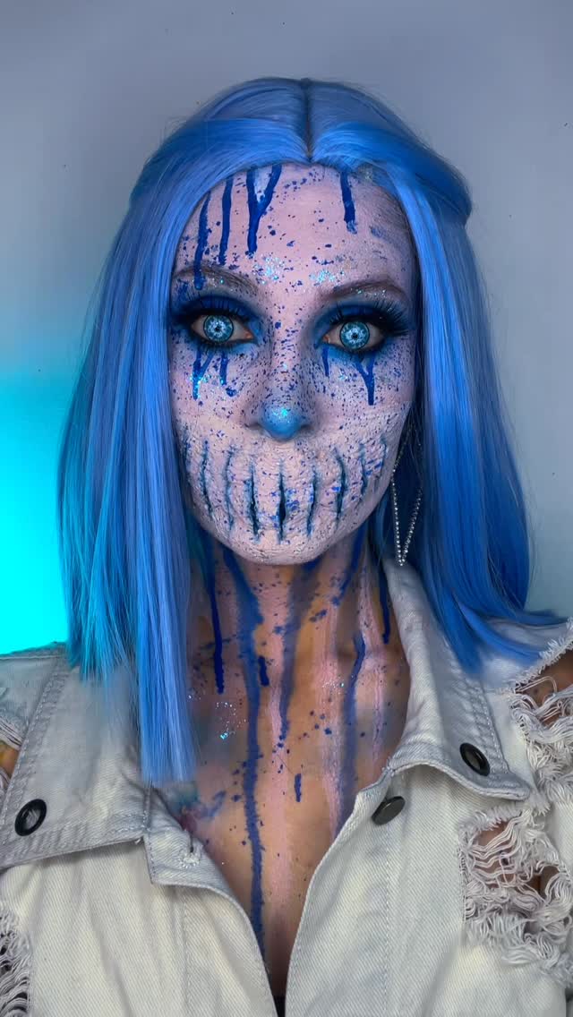 Instagram post by @sparklywinona for Haniix. Caption reads: [...] for spooky season? 🎃 Contact lenses....