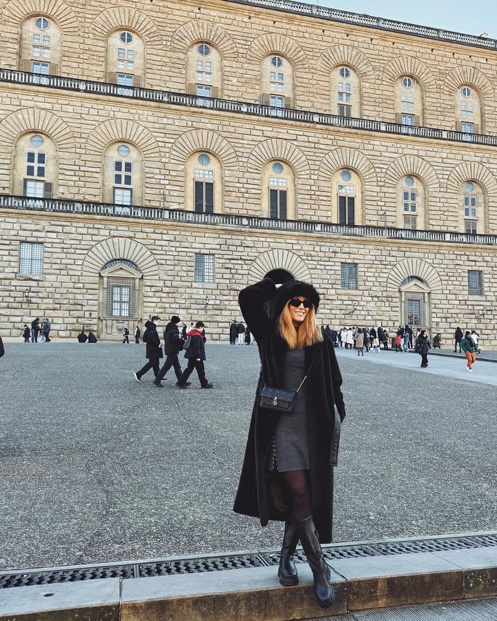 Instagram post by @edurnity for PINKO. Caption reads: 💜⚜️Florencia ⚜️💜.