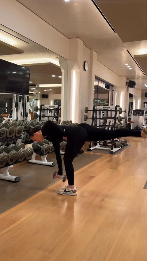 Instagram post by @jordynjohnsonn for Adanola. Caption reads: lifting seamless with @adanola #ad.