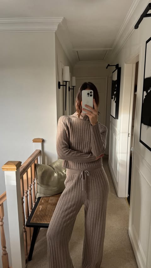 Instagram post by @francis.lowe_ for Everlane. Caption reads: [...] hibernate for the rest of the year....