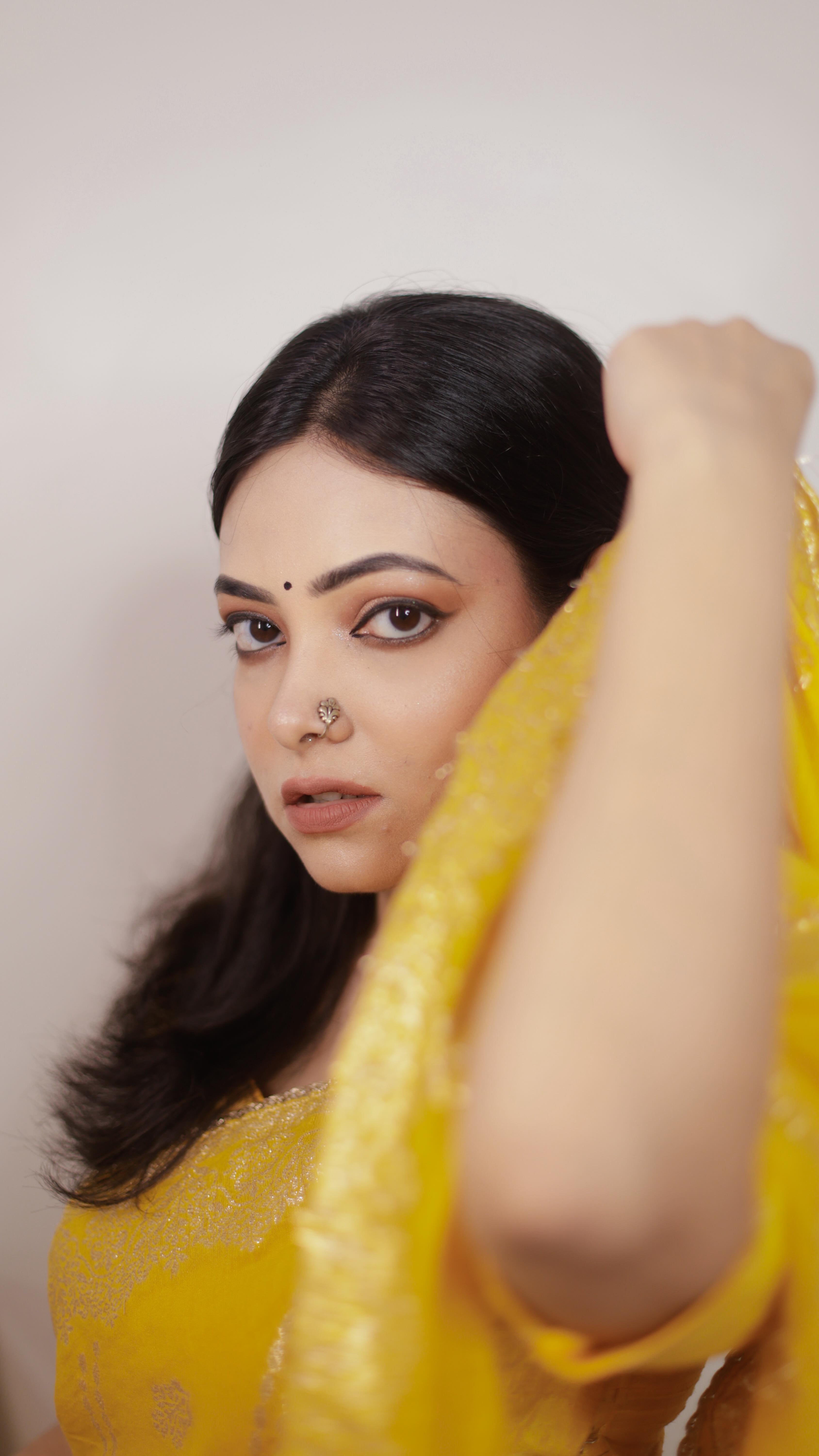 Instagram post by @mermaidista_ for Swiss Beauty Select. Caption reads: ✨ Pardesiya look but make it everyday glam....