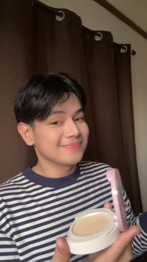 Instagram post by @richalvarez__ for Barenbliss. Caption reads: Worth it the compact powder by @barenblissph....