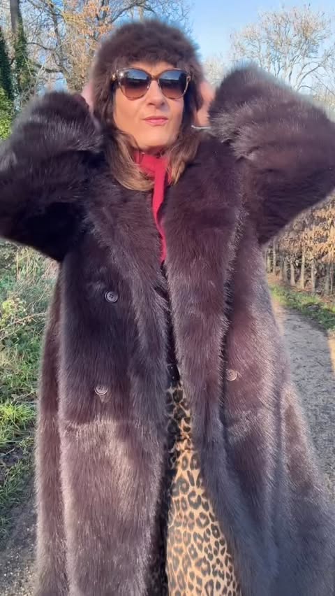 Instagram post by @juanitamarii for Blue Vanilla. Caption reads: well hello 2026..and I’m feeling fierce in leo and....