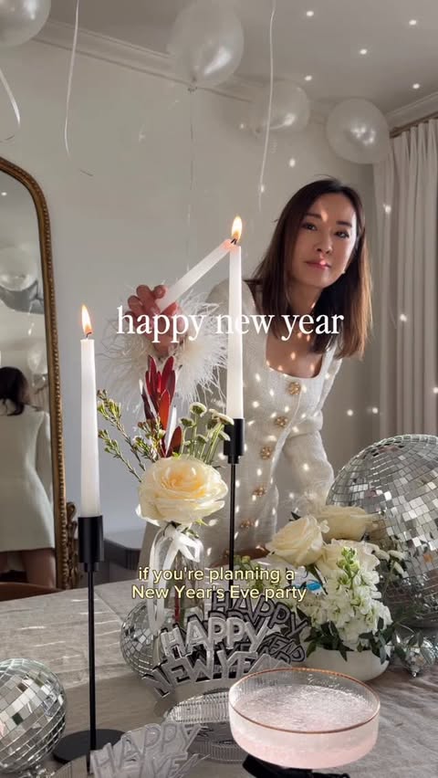 Instagram post by @mommydiary for WhatsApp. Caption reads: [...] else? This year, I’m hosting and using....