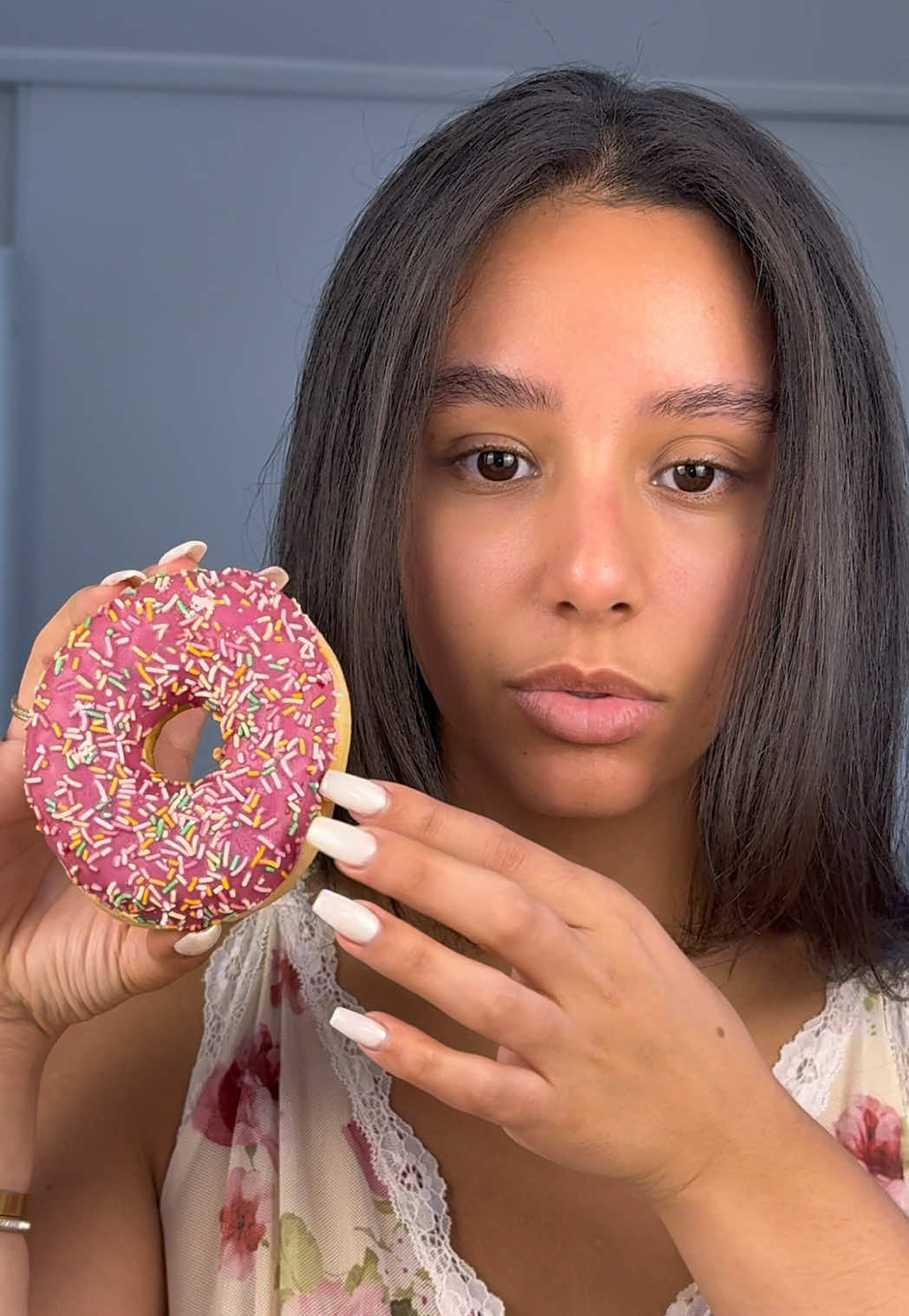 TikTok post by @chaimime for rimmellondon. Caption reads: Je suis pas sucrée, je suis glacée 😌🍩 Le glow....