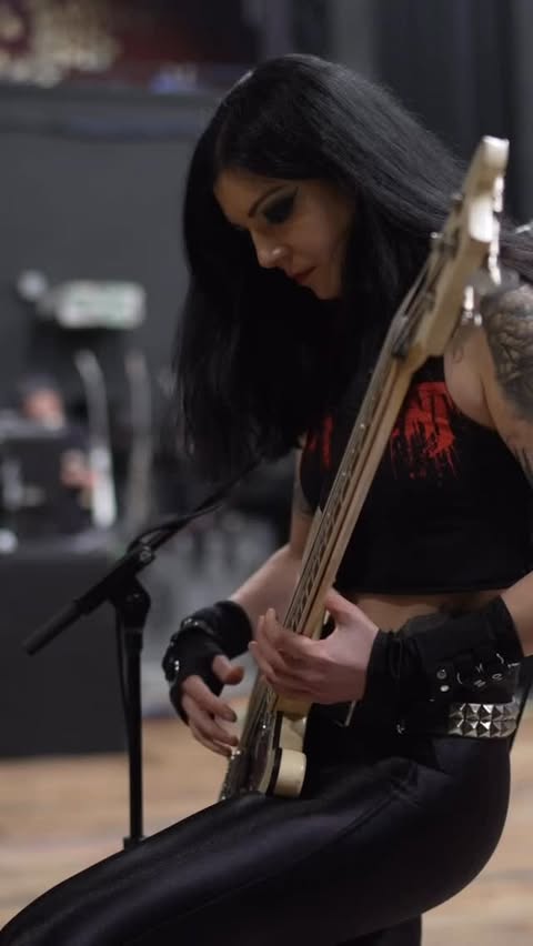 Instagram post by @alexskolnick for Reverb. Caption reads: [...] special thank you to tonight’s sponsors....