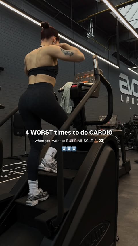 Instagram post by @angeeelina.fit for Women's Best. Caption reads: [...] time to do cardio? 😌👇🏽

@womensbest....