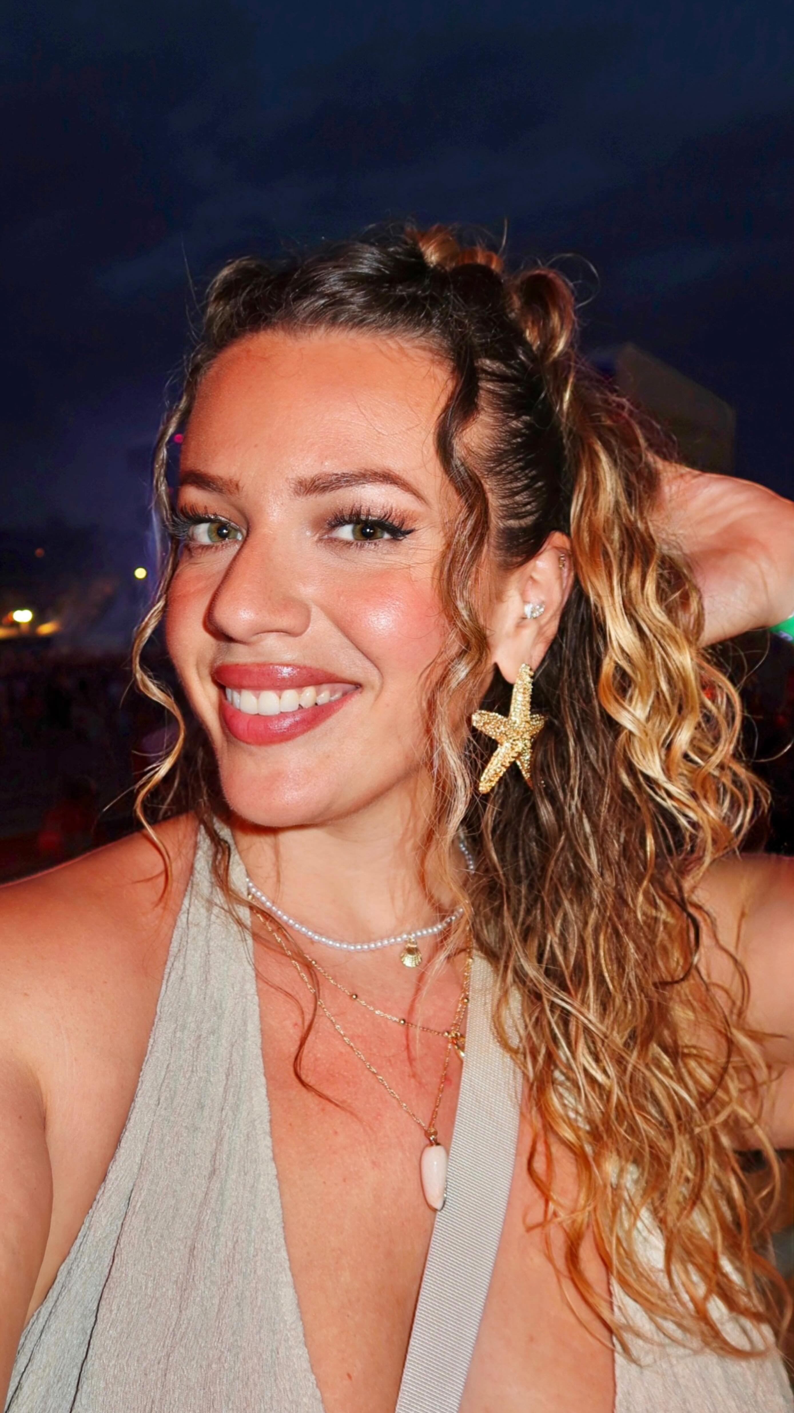 Instagram post by @taniamakeuplus for LUXEOL. Caption reads: Vous validez la coupe ? 🥰

Toujours aussi fan des....