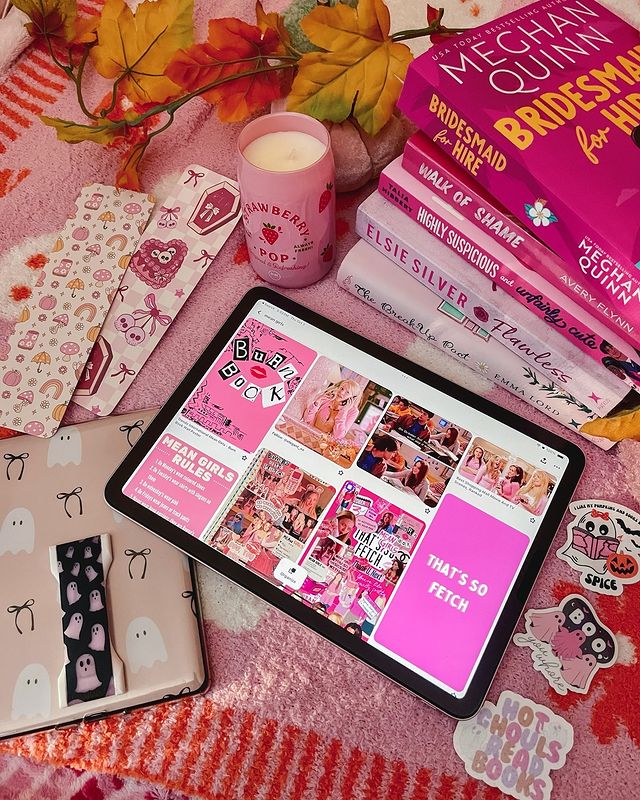 Instagram post by @jules_stacksonstacks for LOVEHANDLE. Caption reads: [...] code JULES10
👻Cute ghost grip from....