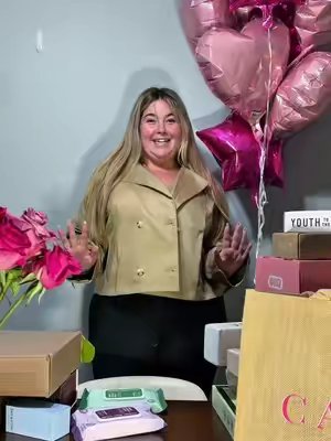 TikTok post by @sampaigeeee for CAKES body. Caption reads: [...] supporting me!! @Fabletics @Tatcha @CAKES....