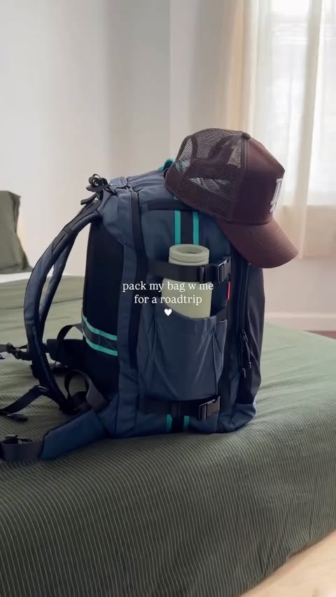 Instagram post by @kaelynofranco for Bagsmart. Caption reads: [...] 40 L Travel Backpack from @bagsmart_official....