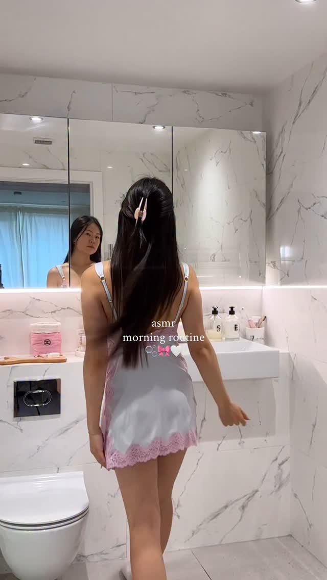 Instagram post by @olafflee for Emi Jay. Caption reads: [...] girl morning routine 🫧🎀🤍....