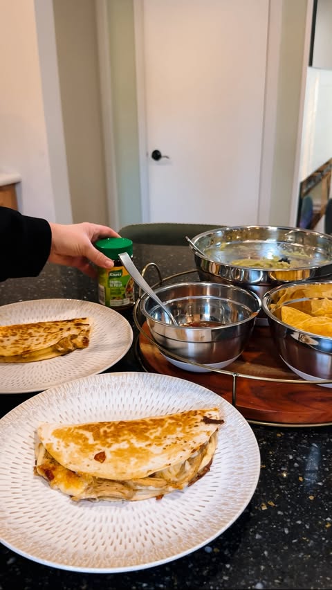 Instagram post by @lifewithashleyann for Knorr. Caption reads: #KnorrPartner easy & yummy chicken quesadillas....