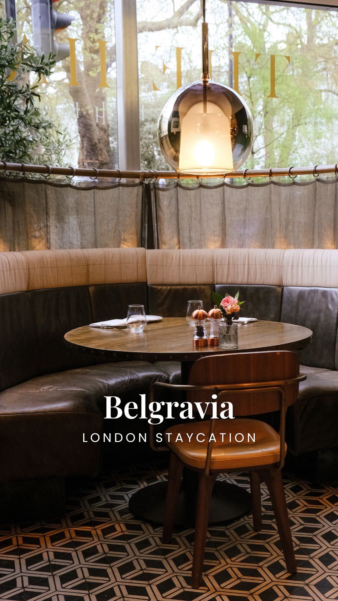 Instagram post by @jesslouiseellis for Saatchi Gallery. Caption reads: A spring staycation in Belgravia, London 🌸 ad....