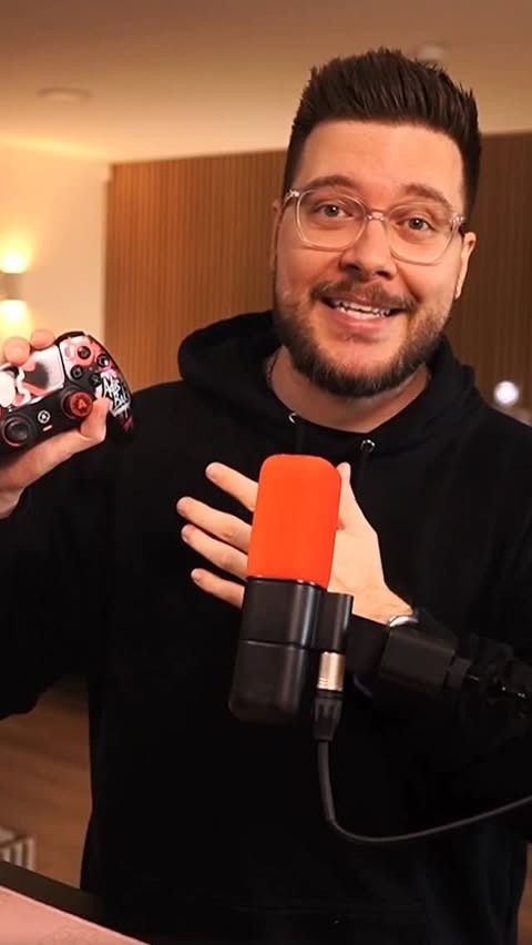 Instagram post by @adisbak for AimControllers. Caption reads: [...] to get it by Christmas! 🎄

*ONLY EU ORDERS....