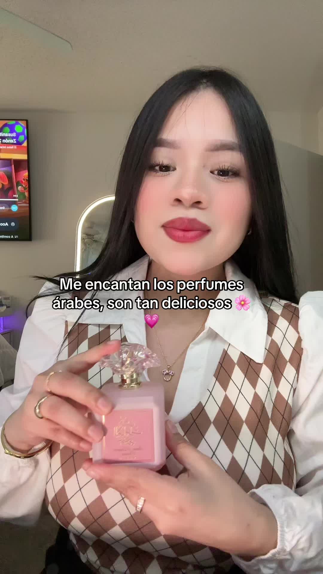 TikTok post by @belita.fernandez2 for Intense Oud. Caption reads: [...] #viralvideo #fyp @Intense Oud .