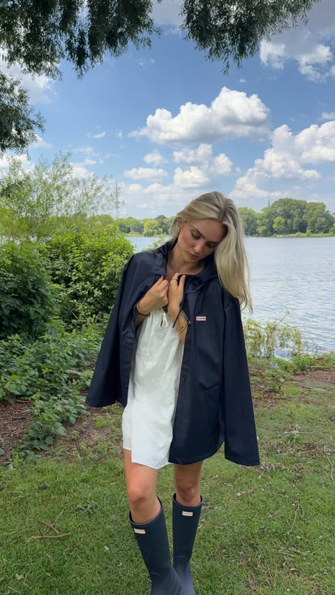 Instagram post by @annischolz for Hunter Boots. Caption reads: [...] season but make it rainproof with....
