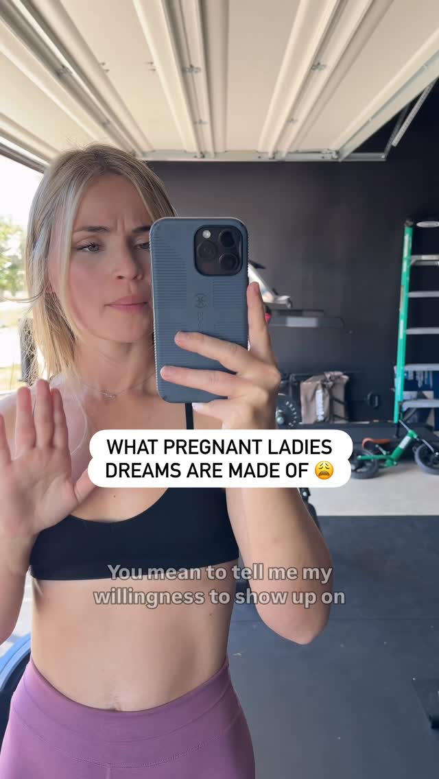 Instagram post by @courtneybisig for FlexPro Meals. Caption reads: FOOD SENT TO MY DOOR? 😩 Say less....