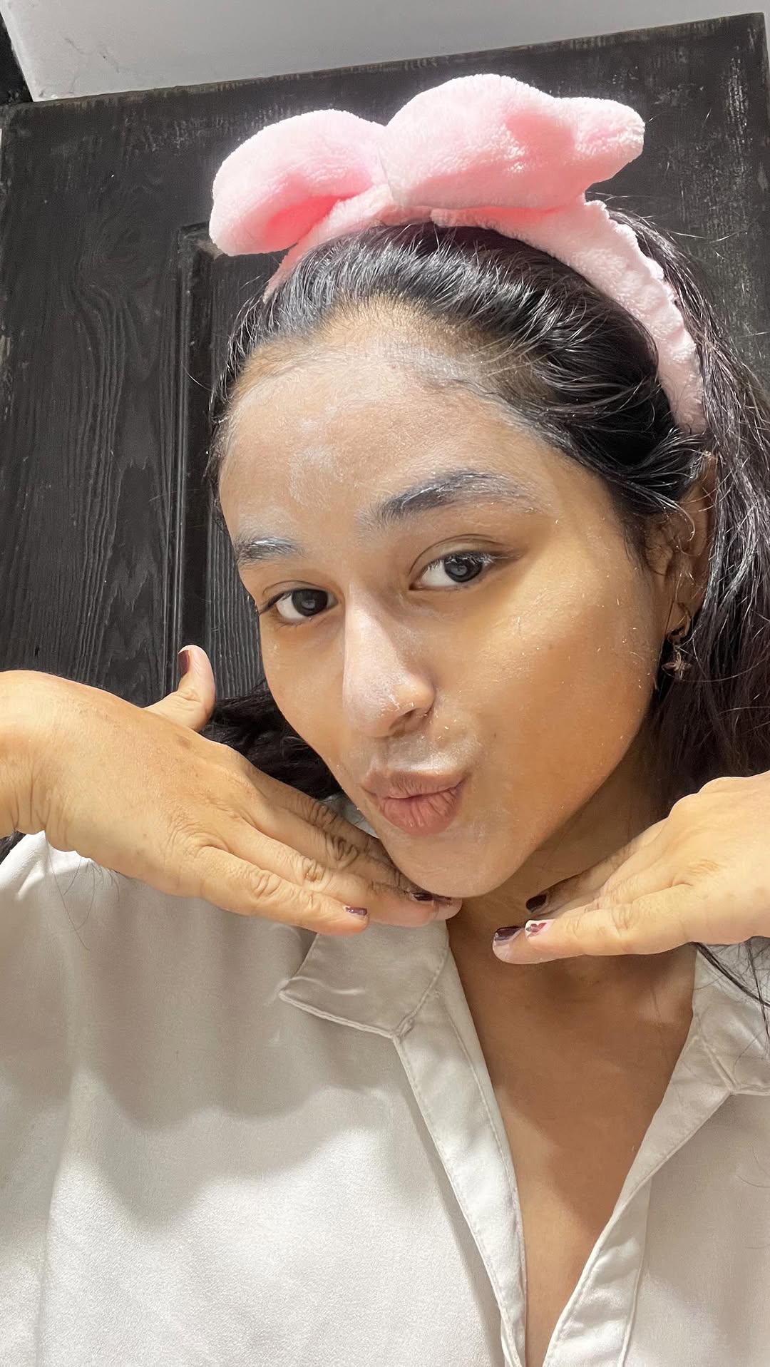Instagram post by @riddhi_karande_ for Nature’s Essence. Caption reads: Wanna know how I was so befikar this Holi?
With....