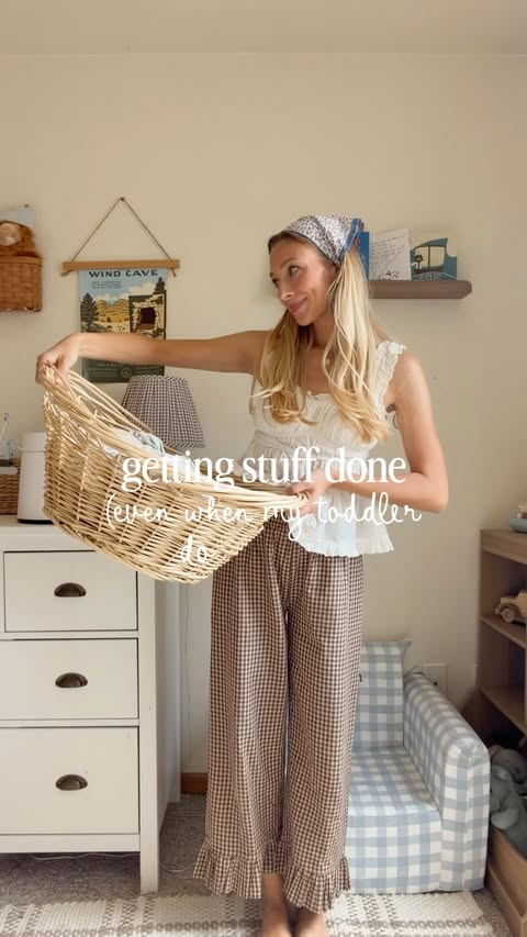 Instagram post by @elizabethannehowe for Yoto. Caption reads: [...] me to do chores around the house — and....