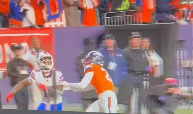 Instagram post by @_mlfootball for Barstool Sports. Caption reads: Follow @_mlfootball for all things #NFL 👆 WOW:....