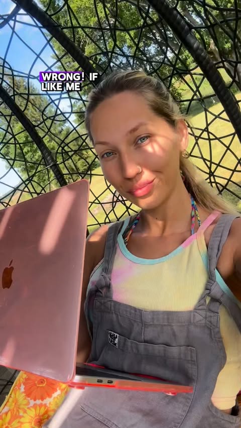 Instagram post by @thephillipsadventure for SafetyWing. Caption reads: [...] medical insurance made easy with @safetywing....