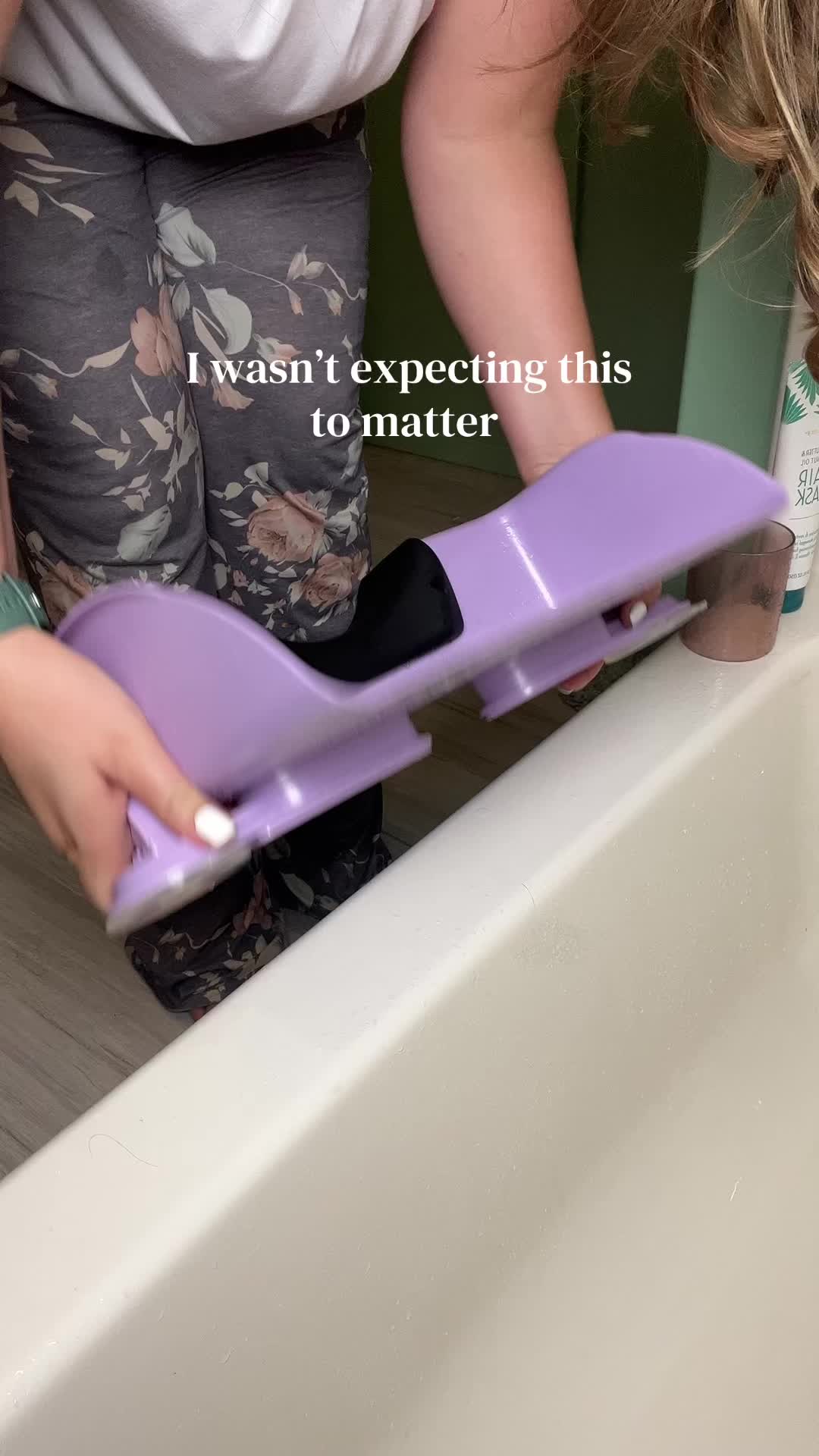 TikTok post by @helpthemommas for Lifewit. Caption reads: [...] products for moms sometimes! Way to go....