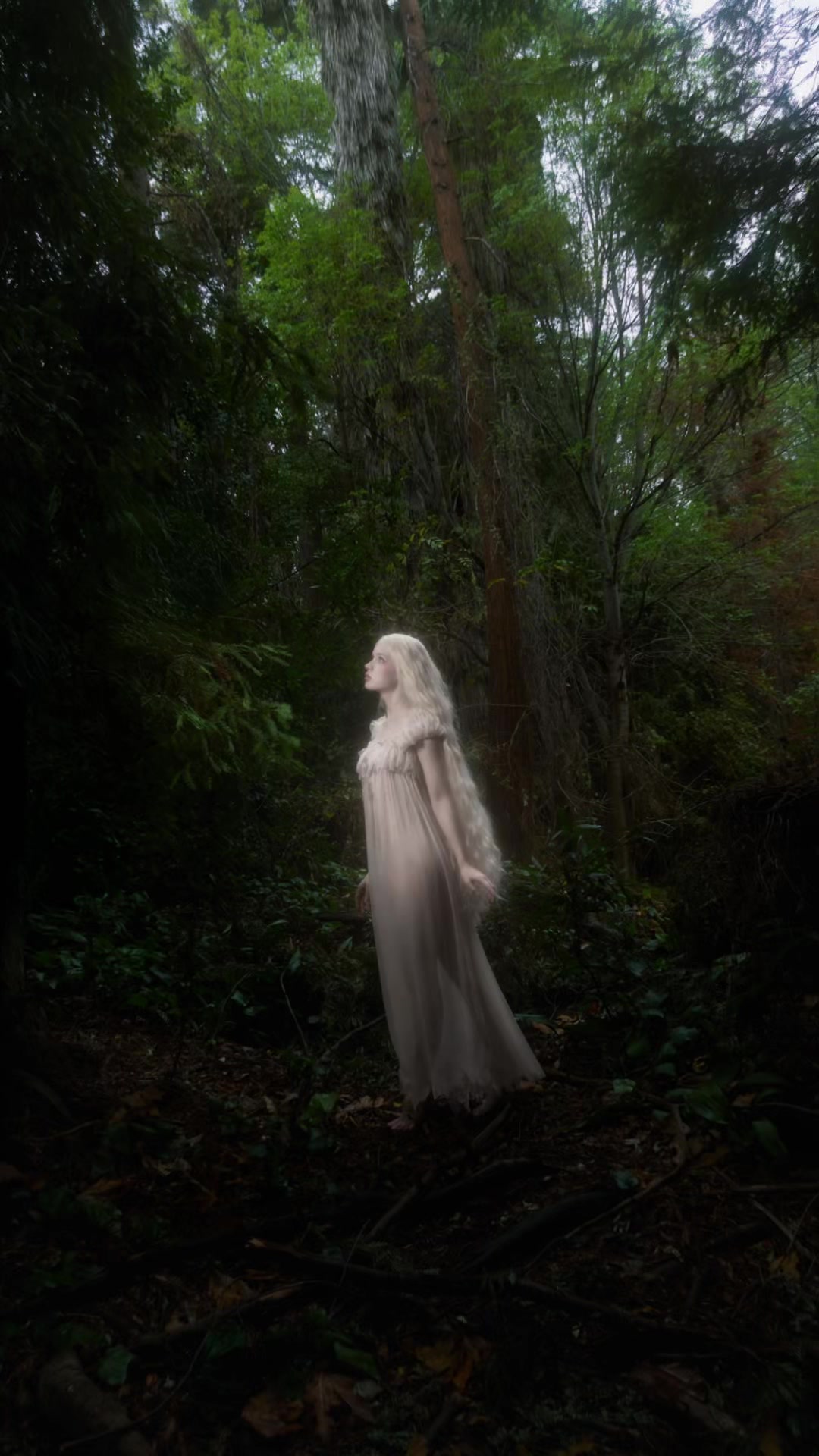 TikTok post by @emackelder for amaran. Caption reads: My lighting tips: 3 ways to use your....