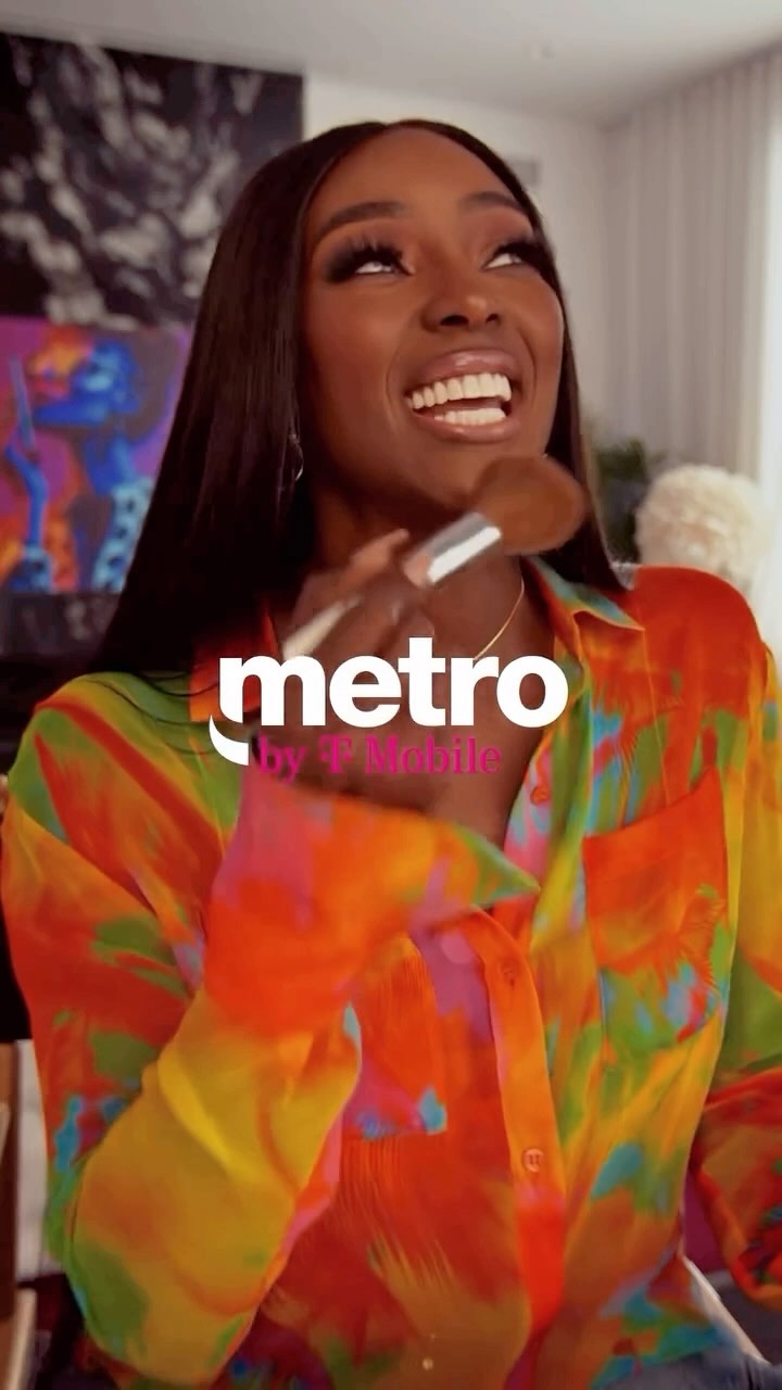 Instagram post by @amaralanegraaln for Metro by T-Mobile. Caption reads: Yes That’s Me! @metrobytmobile.