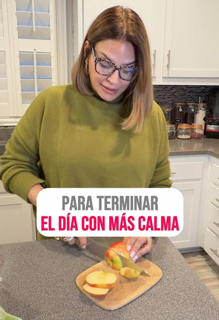 TikTok post by @normaescandontiktok for drinknello. Caption reads: Esto hago para terminar mi día con más calma y....