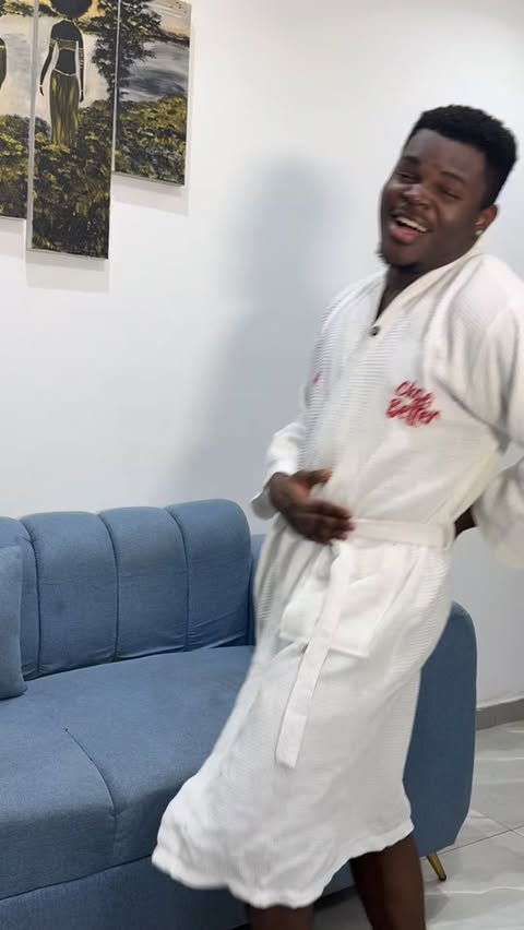 Instagram post by @mayor_frosh for Closeup Nigeria. Caption reads: Worrying about my social skills or hygiene is the....