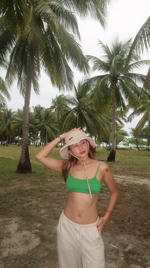 Instagram post by @ynnsnchz for ShopBack. Caption reads: Follow this step by THE step Guide kung paano....