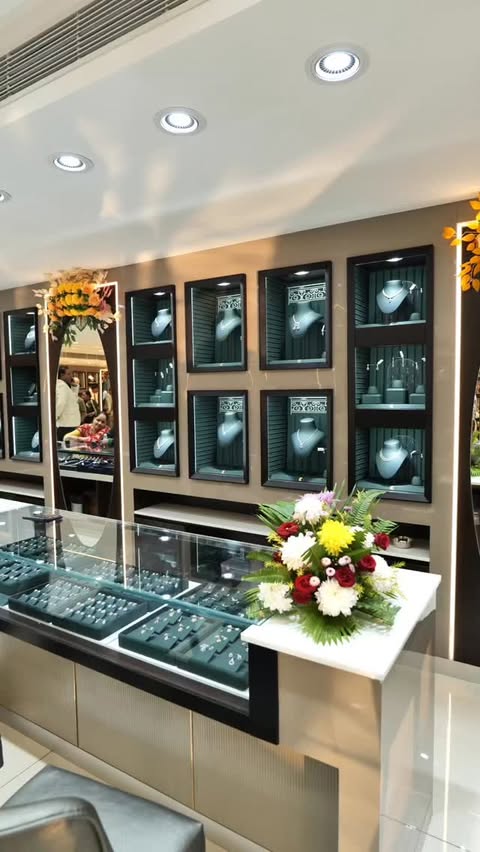 Instagram post by @jila_siwan_jila_siwan for Kalyan Jewellers. Caption reads: Kalyan Jewellers has also opened a store in Siwan.....