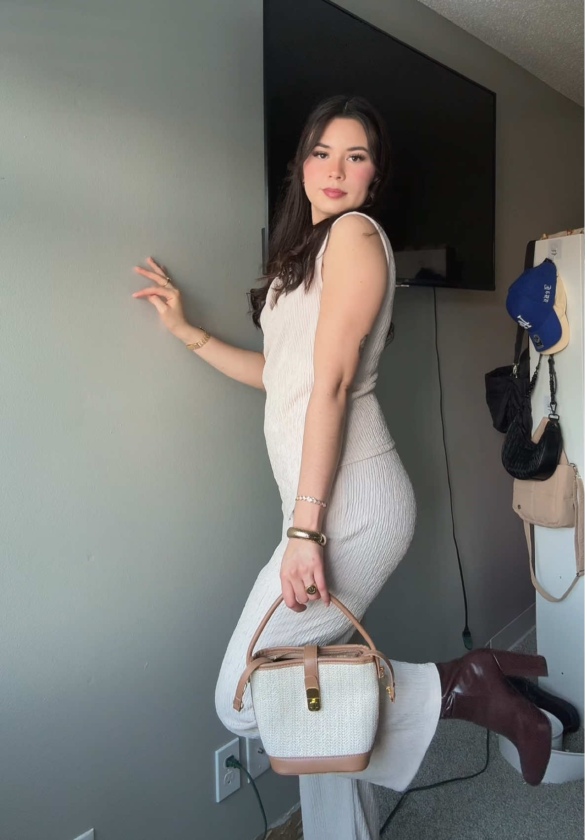 TikTok post by @jessdominguez09 for ChicMe. Caption reads: Outfit @chicme.us 🫶🏼 #ootd #ootdinspo #outfit .