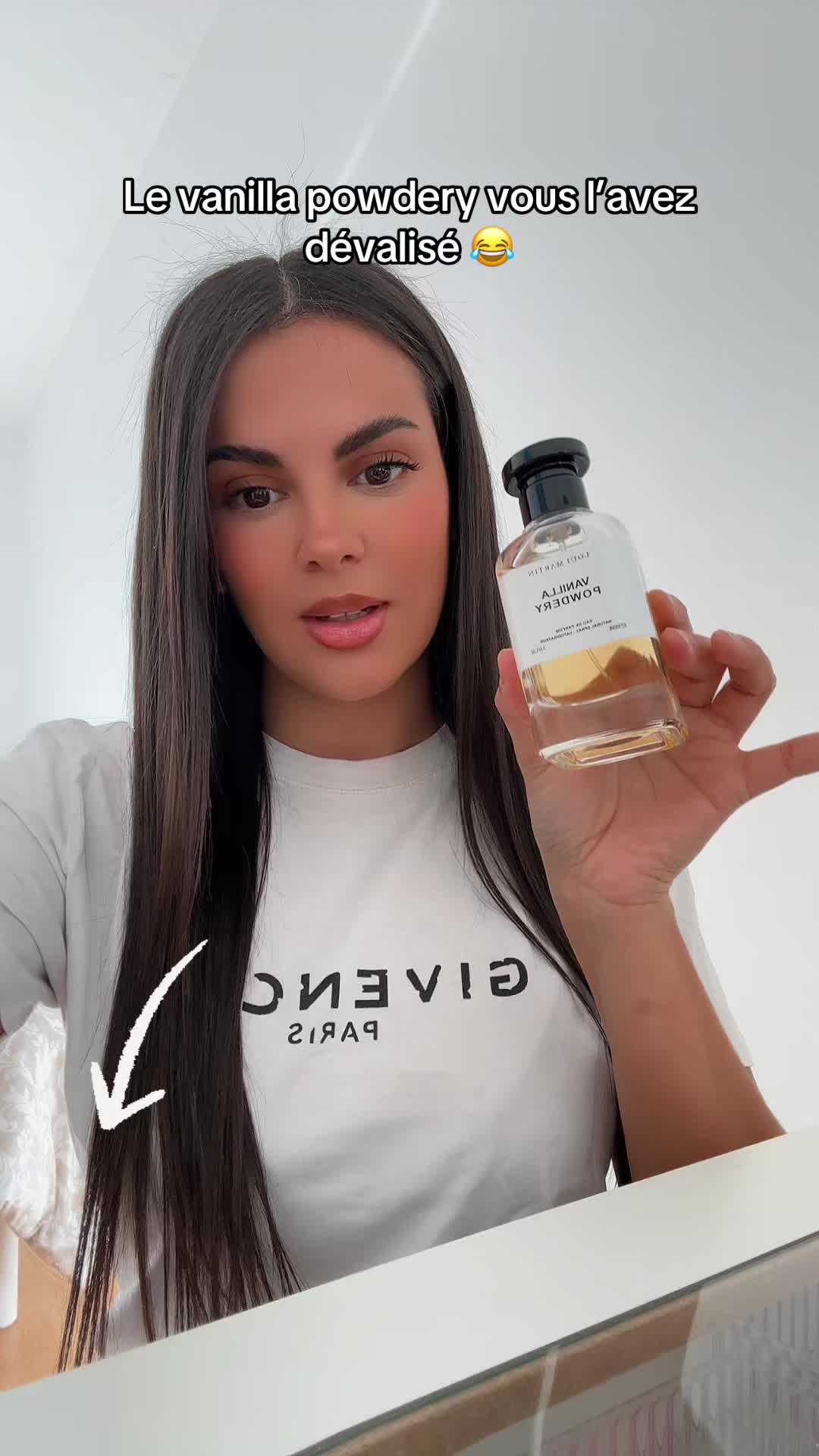 TikTok post by @celiaelbaz for Aprizo. Caption reads: @APRIZO #vanillapowdery #parfum #offrespourtoi....
