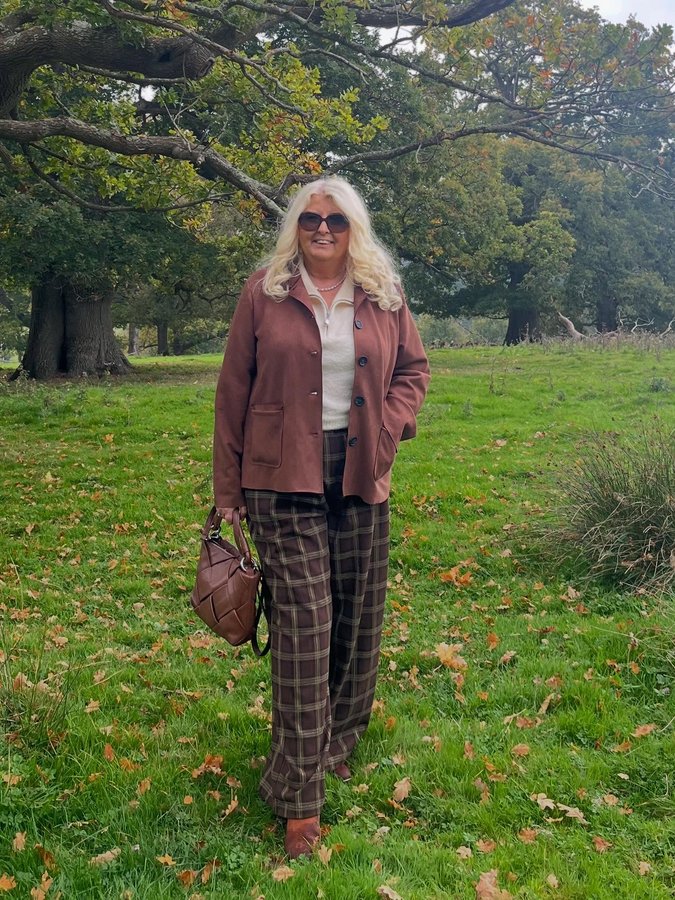 Instagram post by @mimiswardrobeuk for Izabel London. Caption reads: Happy Sunday! 

“October, crisp, misty, golden....