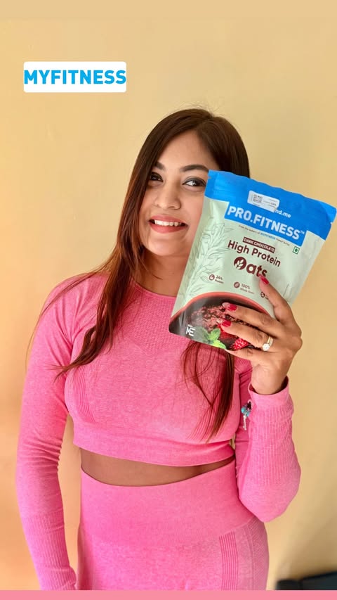 Instagram post by @paayalicious for MyFitness. Caption reads: [...] Dark Chocolate Rolled Oats from MyFitness....