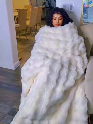 TikTok post by @mimigadise for Shilucheng Home. Caption reads: @Shilucheng Home #onsaleonsalenow️️️🔥🔥 [...].