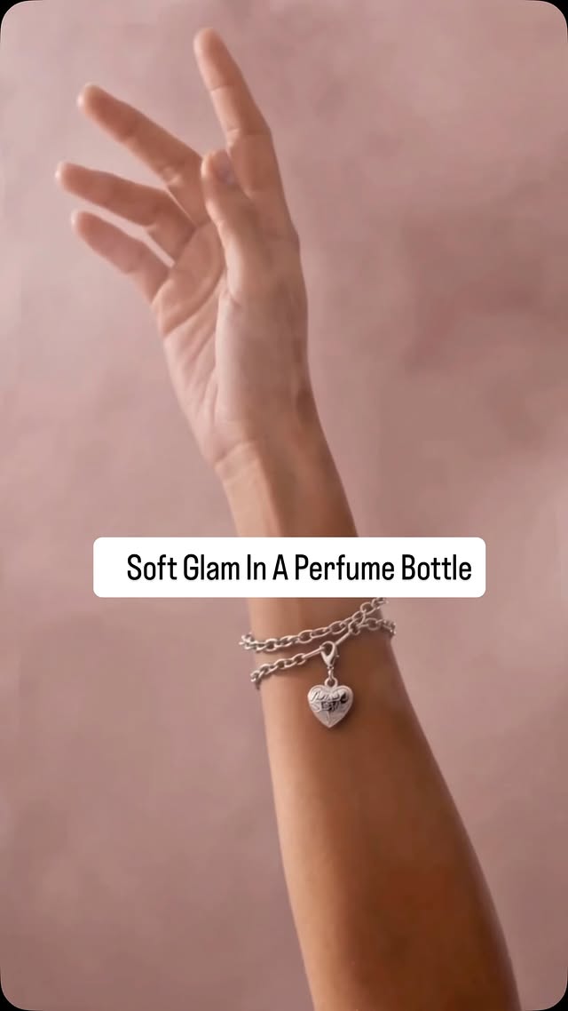 Instagram post by @ra_sha85 for HUDA BEAUTY. Caption reads: [...] reminded me of the sweet cozy vibe of Huda....