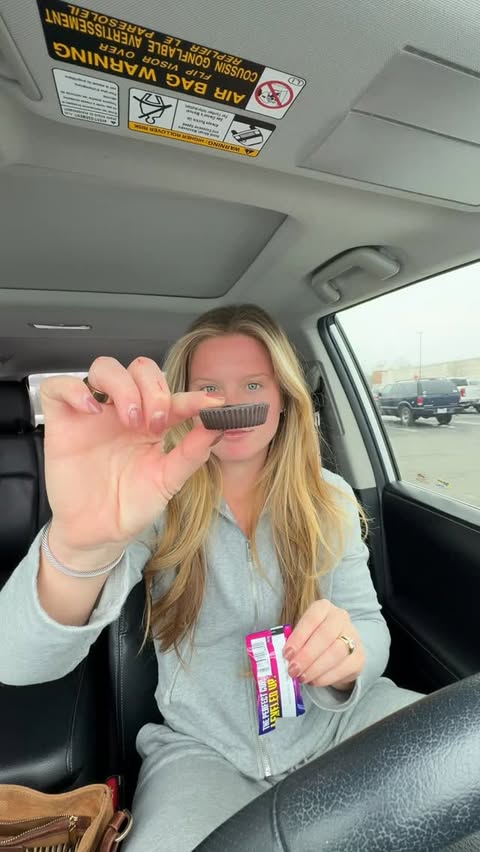 Instagram post by @averybsweatt for SkinnyDipped. Caption reads: [...] they are spent like this 🤪🤪 • •....