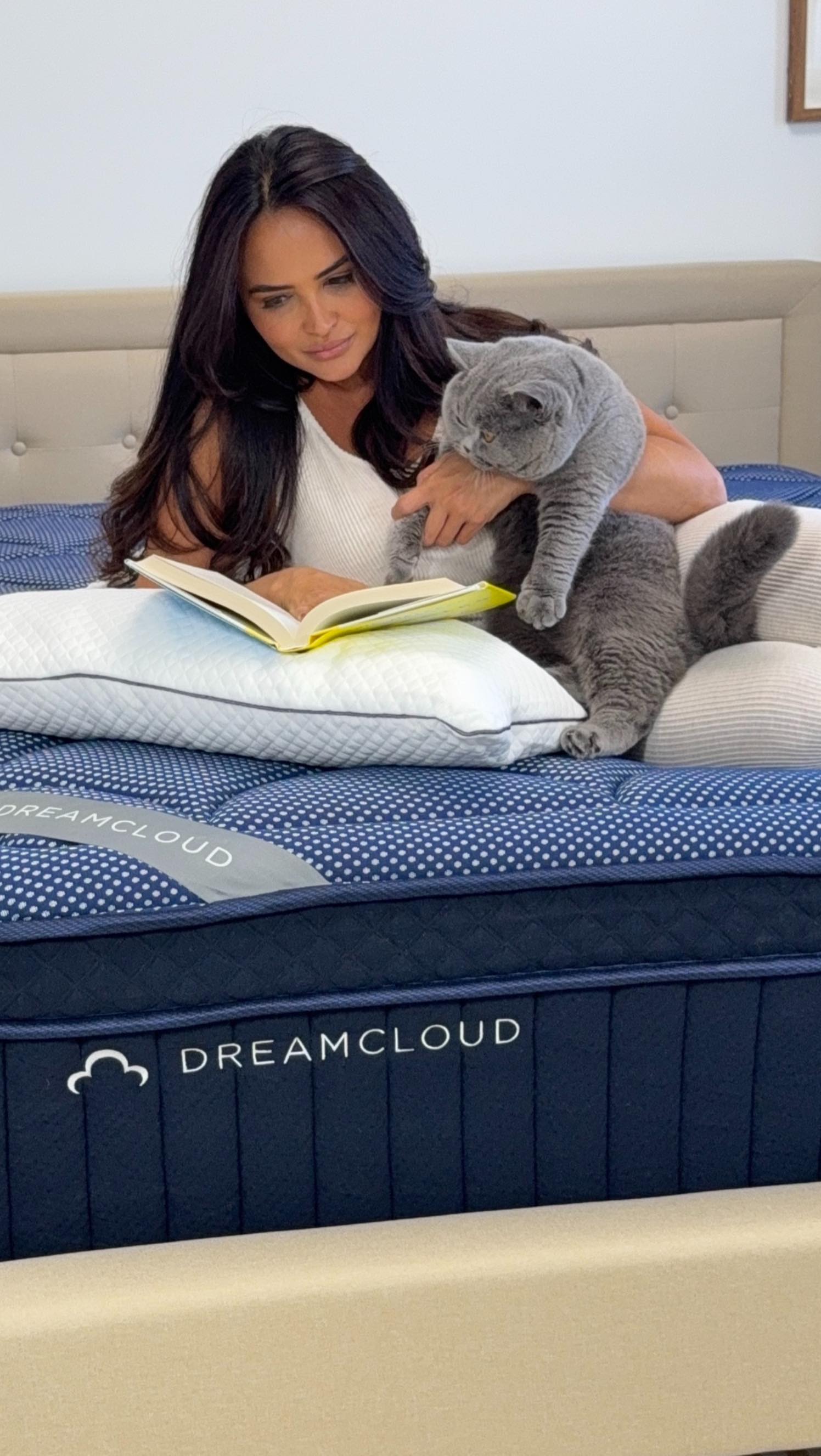 Instagram post by @sammyalourenco for DreamCloud Sleep. Caption reads: This mattress should come with a warning because....