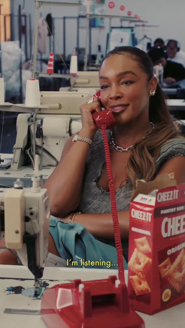 Instagram post by @bhampton for Cheez-It. Caption reads: #ad @cheezit you rang? #WantItNeedItCheezIt.