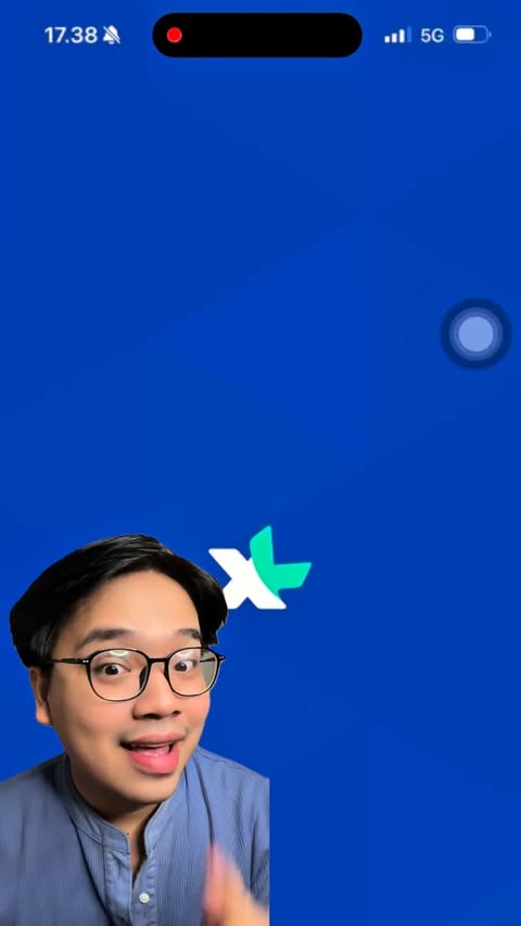 Instagram post by @mgel____ for XL Axiata (myXL). Caption reads: Gak khawatir lagi sama yang namanya ngelag soalnya....