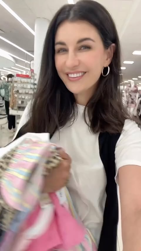 Instagram post by @nikkiburdine for Belk. Caption reads: [...] of the shoppies like me - head over to @Belk....