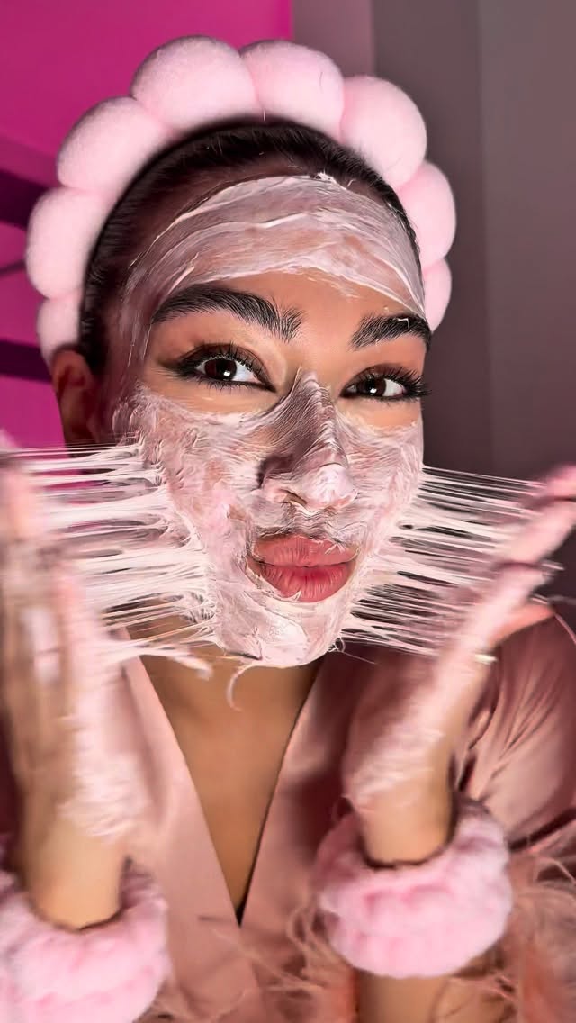 Instagram post by @kim.yazdani for APRILSKIN. Caption reads: @aprilskin_global 
My little skin ritual....