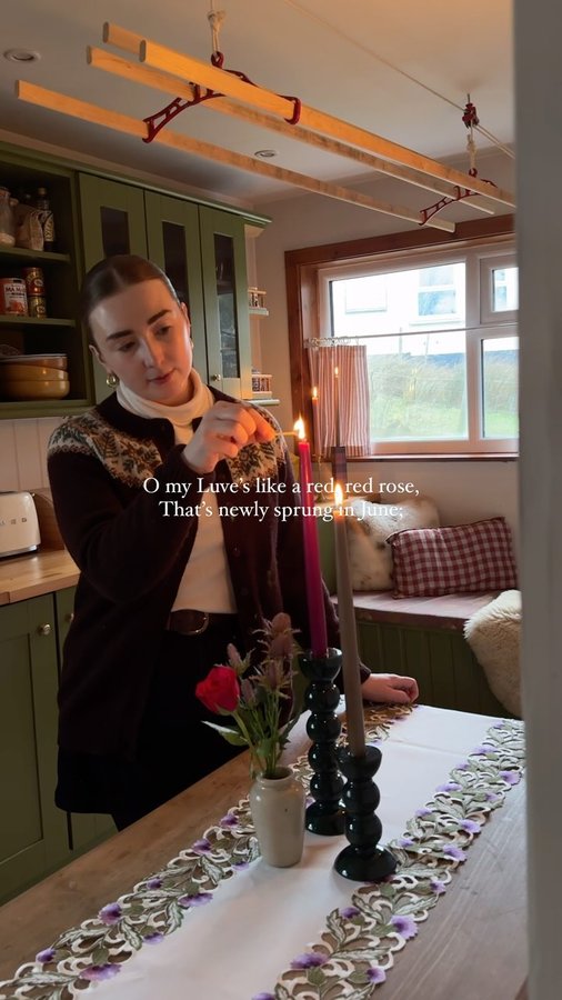 Instagram post by @carolinemcquistin for Addison Ross. Caption reads: [...] table with beautiful pieces from the....