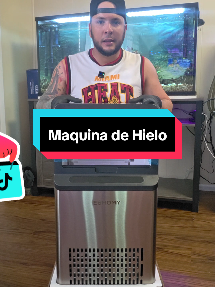 TikTok post by @pedro.cs95 for Euhomy US. Caption reads: 100 libras de Hielo en 24 Horas 🥶 #euhomyicemaker....