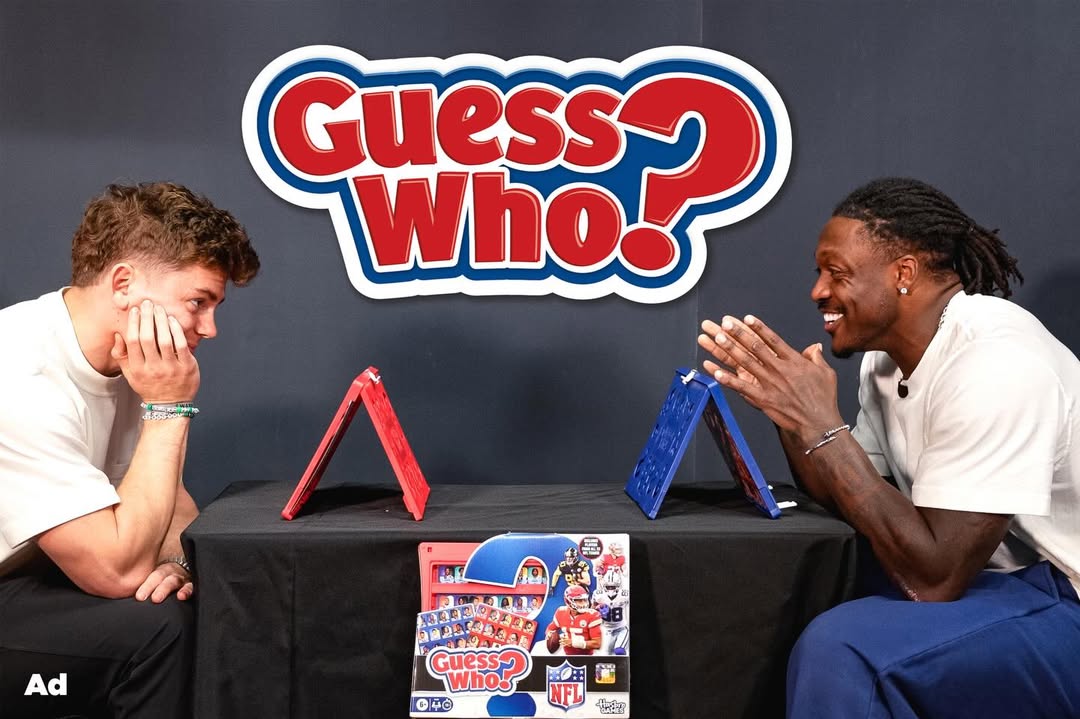 Instagram post by @1k_alwaysopen for Hasbro. Caption reads: [...] is in the rotation all season long.
#ad....